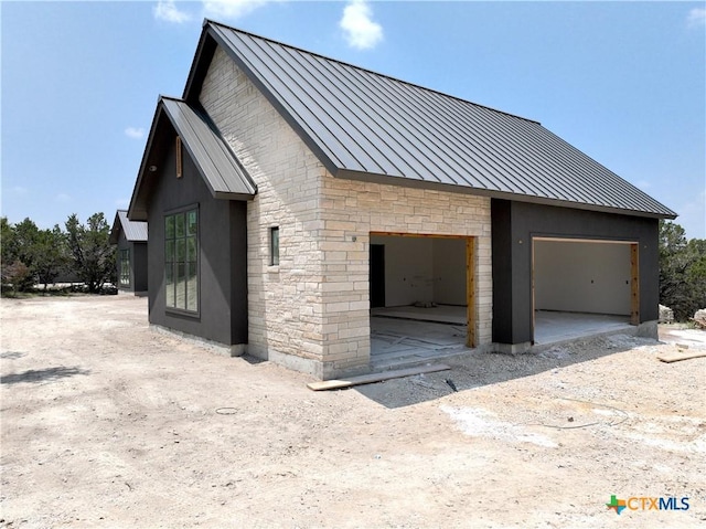 985 Malbec Loop, Canyon Lake, TX 78133 - view of garage