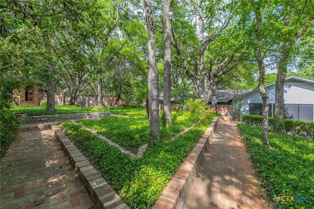2518 Marlandwood Rd, Temple, TX 76502 - view of home's community with fence