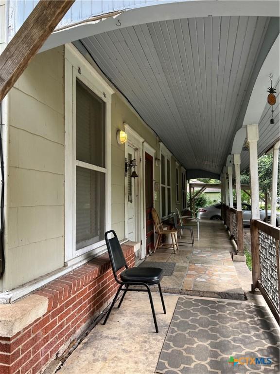 310 Smith Ln Unit A, San Marcos, TX 78666 - view of porch