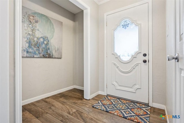 15 Willow Ct, Belton, TX 76513 - foyer with wood finished floors and baseboards