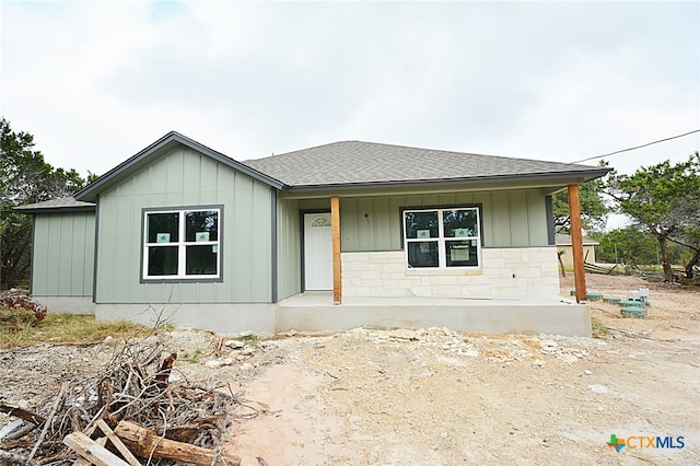 view of front of house featuring covered porch