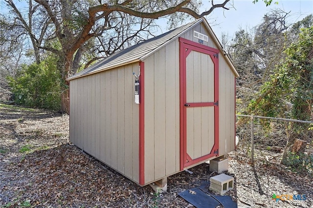 view of outdoor structure