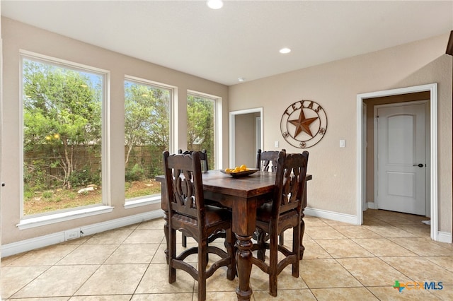 618 Oak Brook Dr, New Braunfels, TX 78132 - dining room featuring baseboards, light tile patterned floors, and recessed lighting