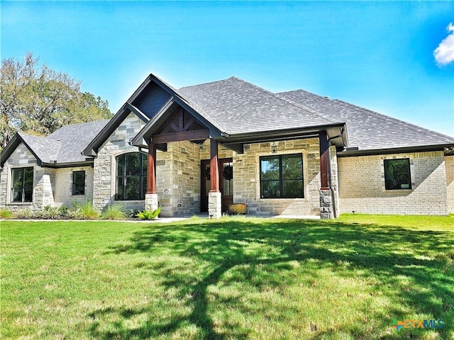 view of front of property with a front lawn