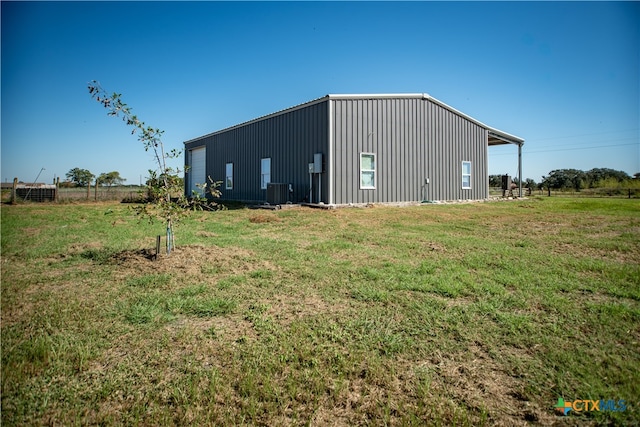 exterior space with a lawn