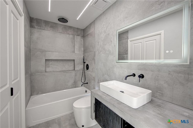 3104 Zephyr Rd, Killeen, TX 76543 - full bathroom featuring toilet, a combined bath / shower with rainfall shower, and vanity