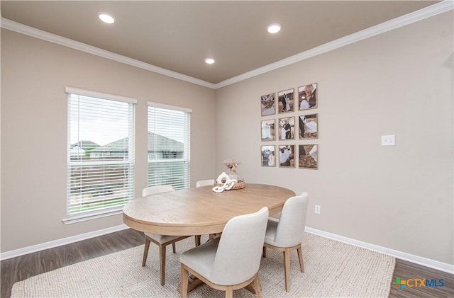 10207 Six Shooter Ln, Temple, TX 76502 - dining room featuring baseboards, ornamental molding, recessed lighting, and wood finished floors