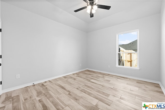 unfurnished room featuring light hardwood / wood-style flooring and ceiling fan