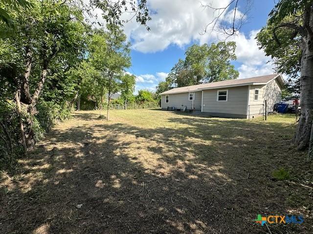602 W W Ave B, Copperas Cove, TX 76522 - view of green lawn