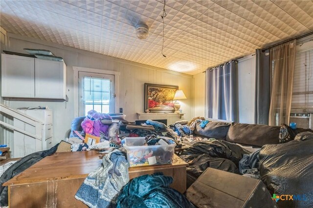 401 Walnut St, Hallettsville, TX 77964 - view of living room