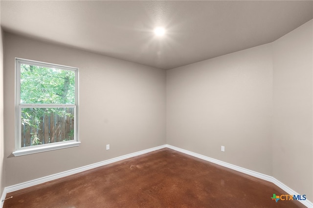 view of carpeted spare room