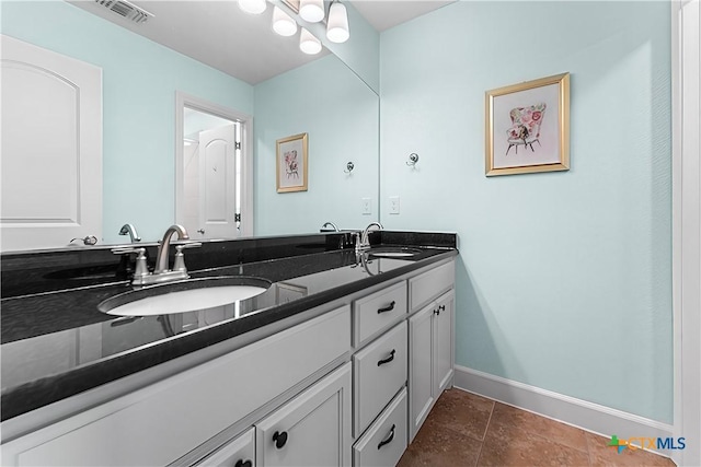 2655 Belle Hubbard Trl, Belton, TX 76513 - full bath featuring double vanity and tile patterned floors