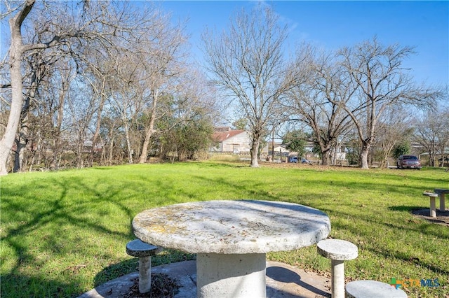 505 N Commerce St, Lockhart, TX 78644 - photo 6