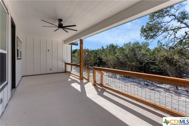 balcony with ceiling fan