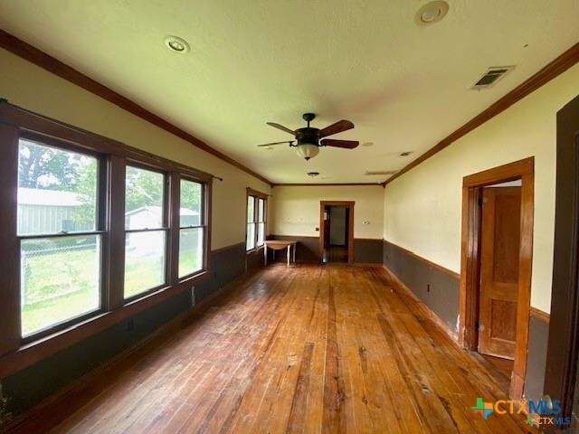 409 E Hochheim St, Yoakum, TX 77995 - view of unfurnished sunroom