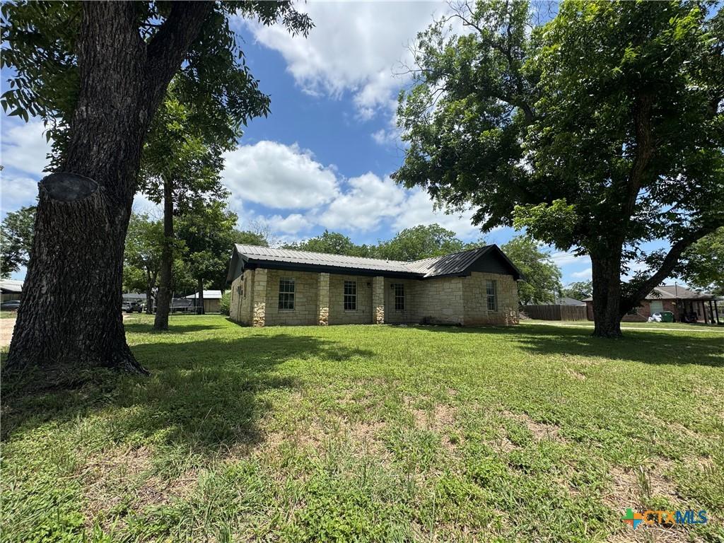 205 8th St, Moody, TX 76557 - photo 2