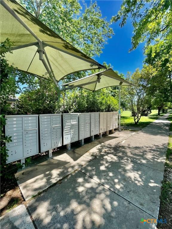 110 Rush Hvn, San Marcos, TX 78666 - surrounding community with mail area