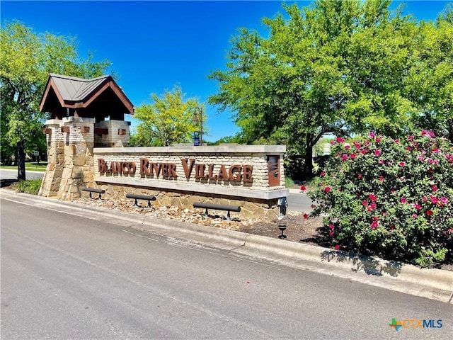 110 Rush Hvn, San Marcos, TX 78666 - view of community sign
