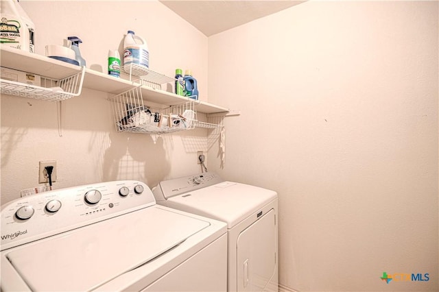 614 Sabine Cir, Temple, TX 76504 - laundry room with separate washer and dryer
