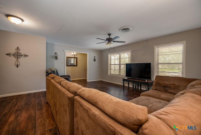 402 Dundee St, Victoria, TX 77904 - photo 5