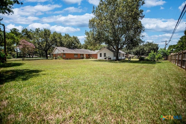 402 Dundee St, Victoria, TX 77904 - photo 24