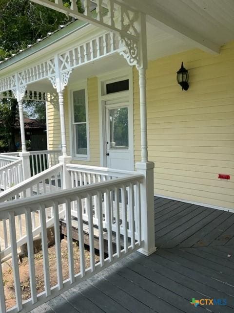 716 Josephine St, Yoakum, TX 77995 - view of porch