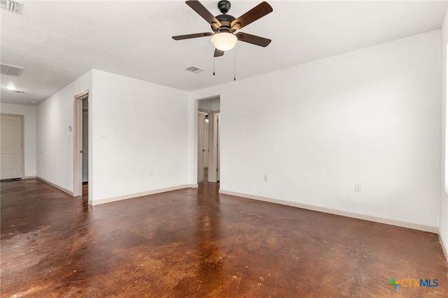 empty room with ceiling fan