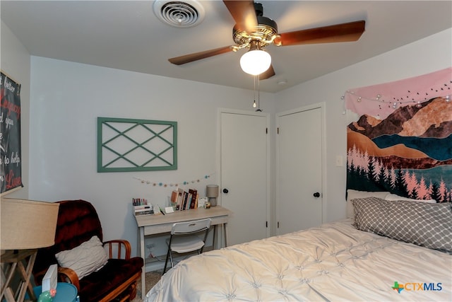 bedroom with ceiling fan