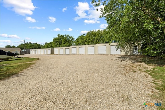 200 Tate Ln, Round Rock, TX 78626 - view of yard with community garages