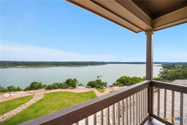 34 Spruce Dr, Belton, TX 76513 - water view