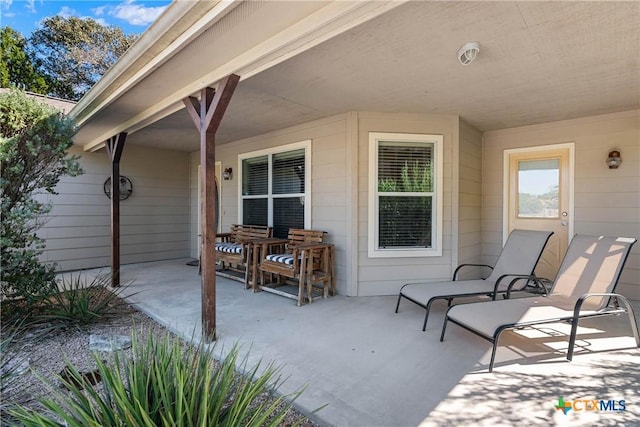 view of patio / terrace with covered porch