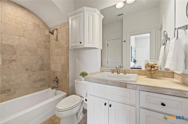 124 Schooner Dr, Lakeway, TX 78738 - full bath with vanity, shower / washtub combination, and lofted ceiling