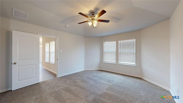 4024 Hayes Ct, Belton, TX 76513 - spare room featuring carpet floors, ceiling fan, and baseboards