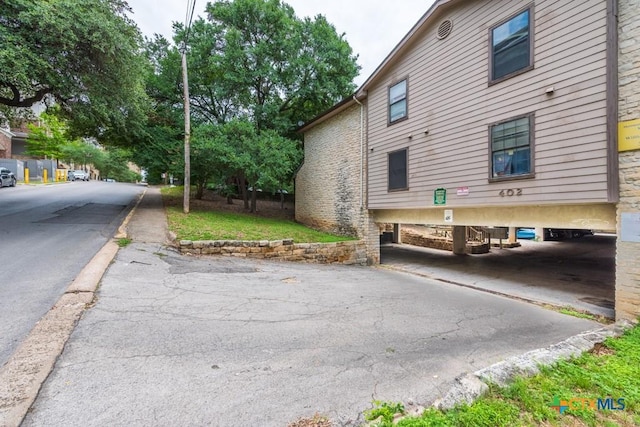 402 N Fredericksburg St Unit 9, San Marcos, TX 78666 - view of side of home