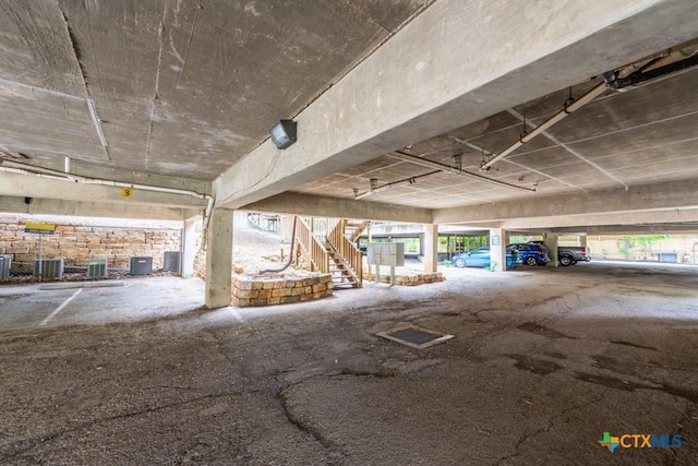 402 N Fredericksburg St Unit 9, San Marcos, TX 78666 - view of parking deck