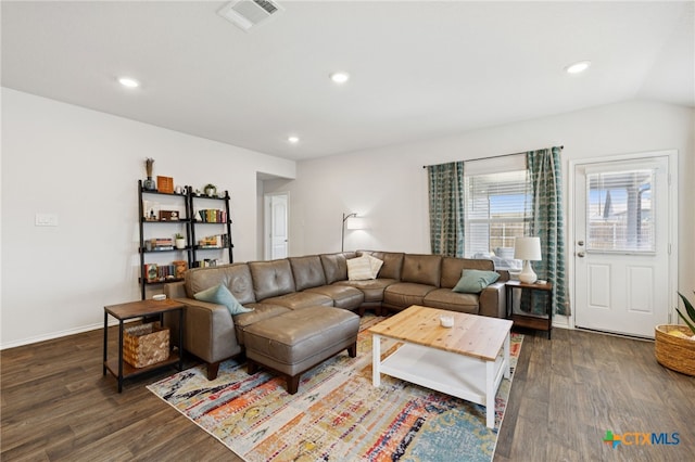 1004 Norway Dr, Seguin, TX 78155 - living area featuring wood finished floors and recessed lighting
