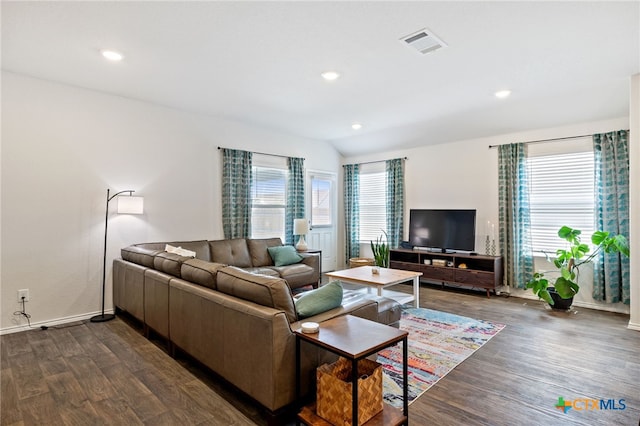1004 Norway Dr, Seguin, TX 78155 - living area featuring dark wood-style floors and recessed lighting