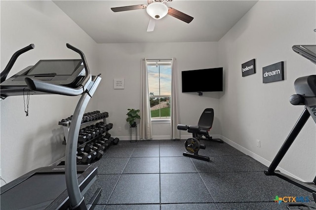 exercise room featuring ceiling fan