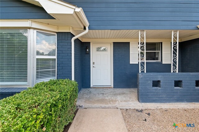 view of entrance to property