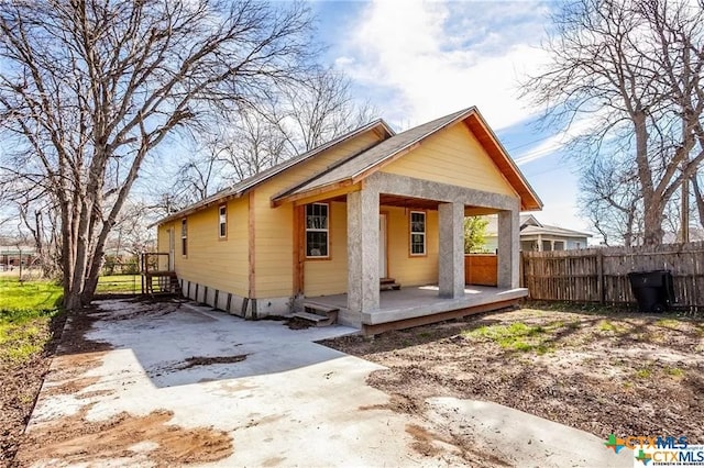 view of front of house with a porch