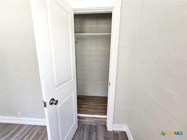 958 E Humphreys St, Seguin, TX 78155 - view of closet