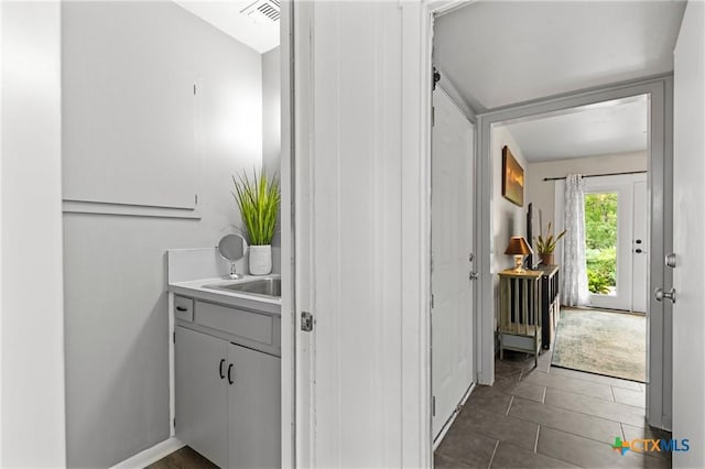 3921 Cripple Creek Dr, Temple, TX 76502 - bathroom featuring vanity and tile patterned flooring