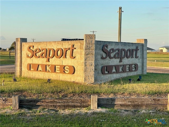 67 W Dewberry Ln, Seadrift, TX 77983
