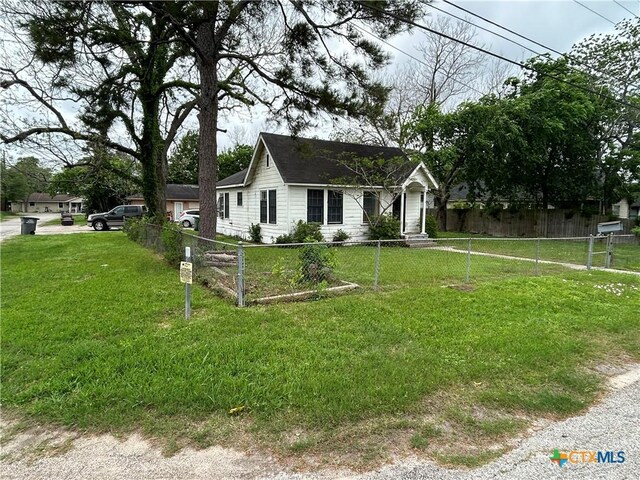 1511 E Constitution St, Victoria, TX 77901 - view of front facade