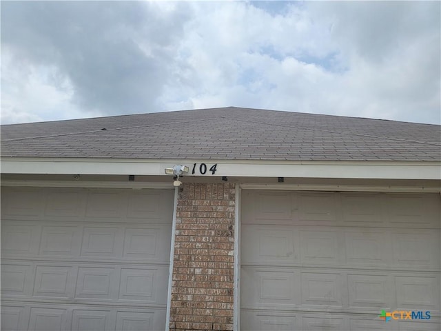 104 Castellon Ct, Killeen, TX 76542 - view of garage
