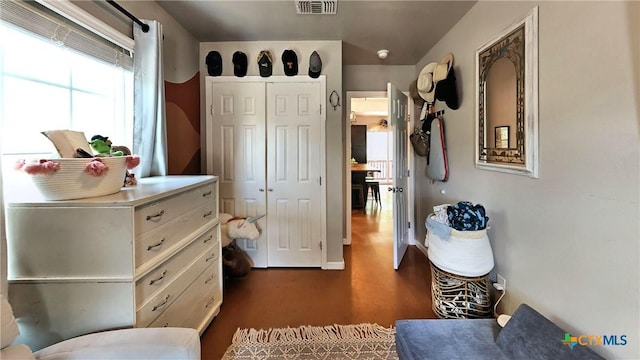 bedroom with a closet