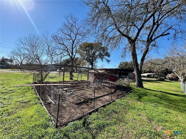 305 Larkspur St, Victoria, TX 77904 - view of yard