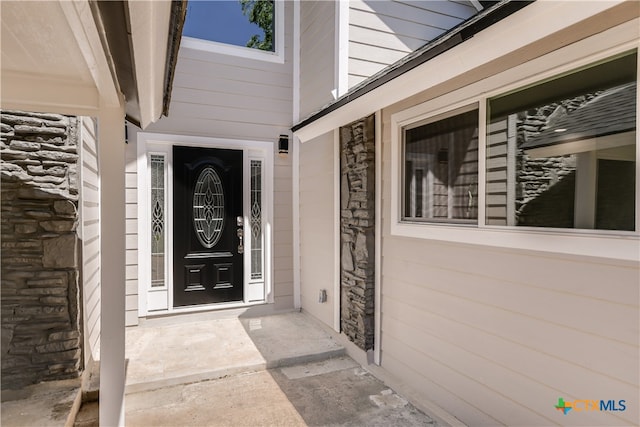 view of property entrance