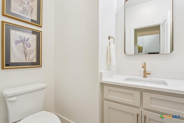 127 Cumberland Dr, Belton, TX 76513 - bathroom with toilet and vanity