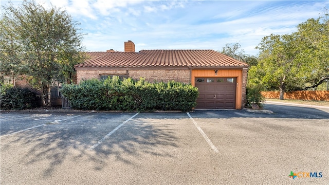 view of front facade featuring a garage